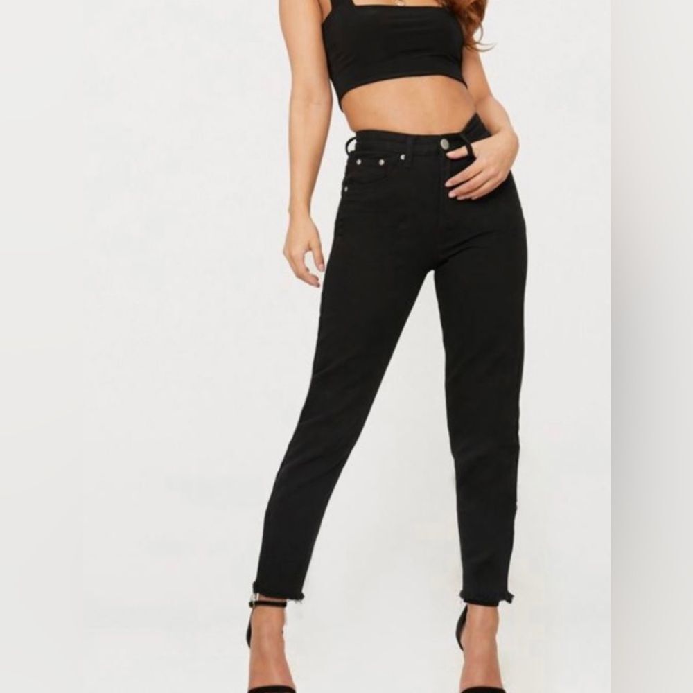 PRETTYLITTLETHING Petite Black Denim Straight Leg Jeans. US Size 2. NWT.